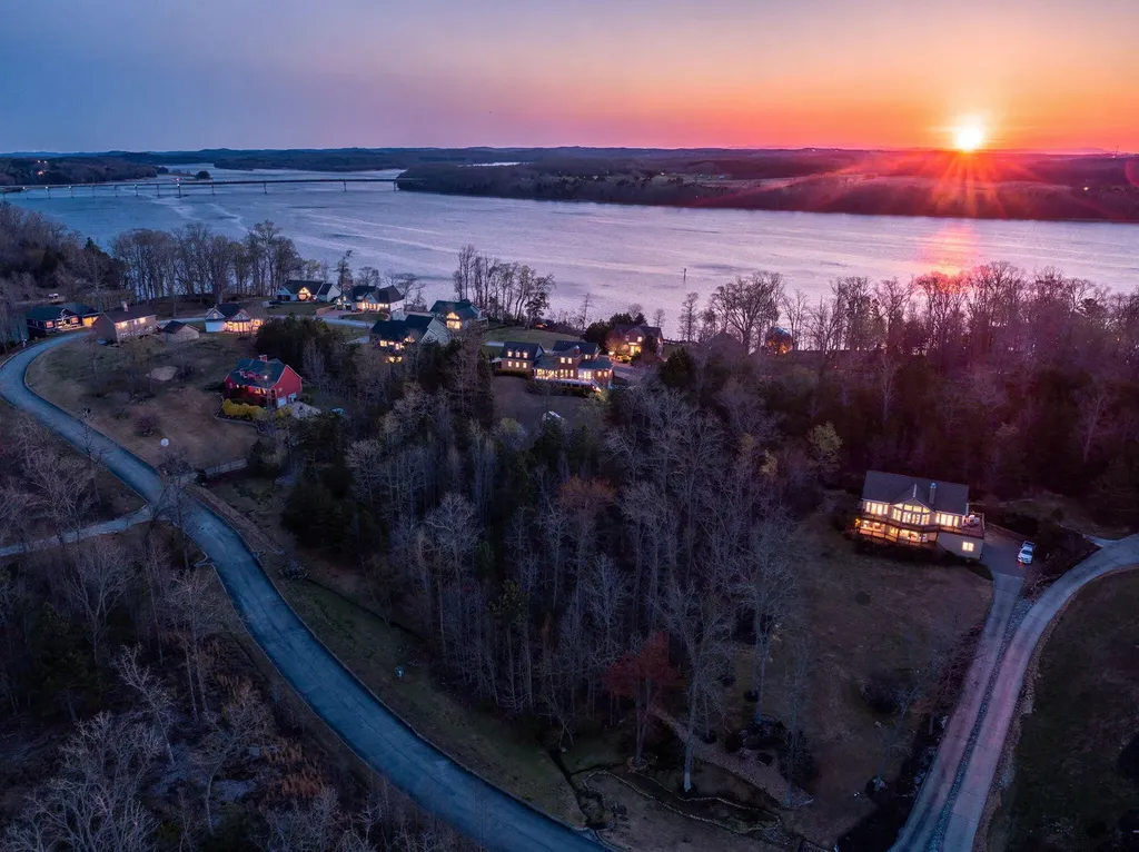 15732 Channel Point Drive Sale Creek TN 37373