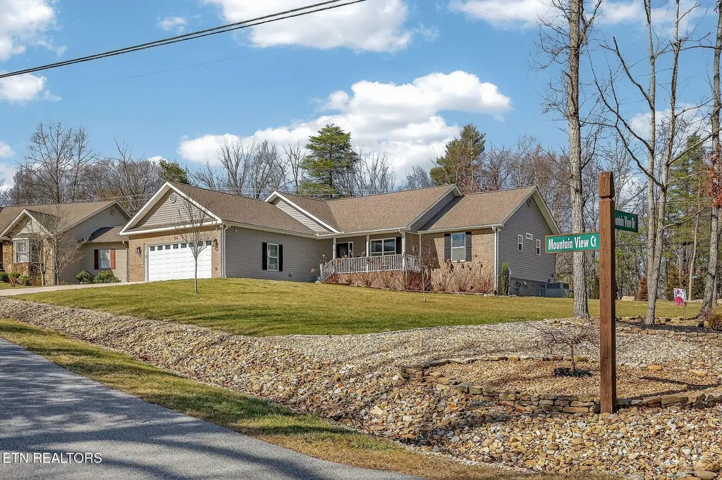 22 Mountain View Court Crossville TN 38558