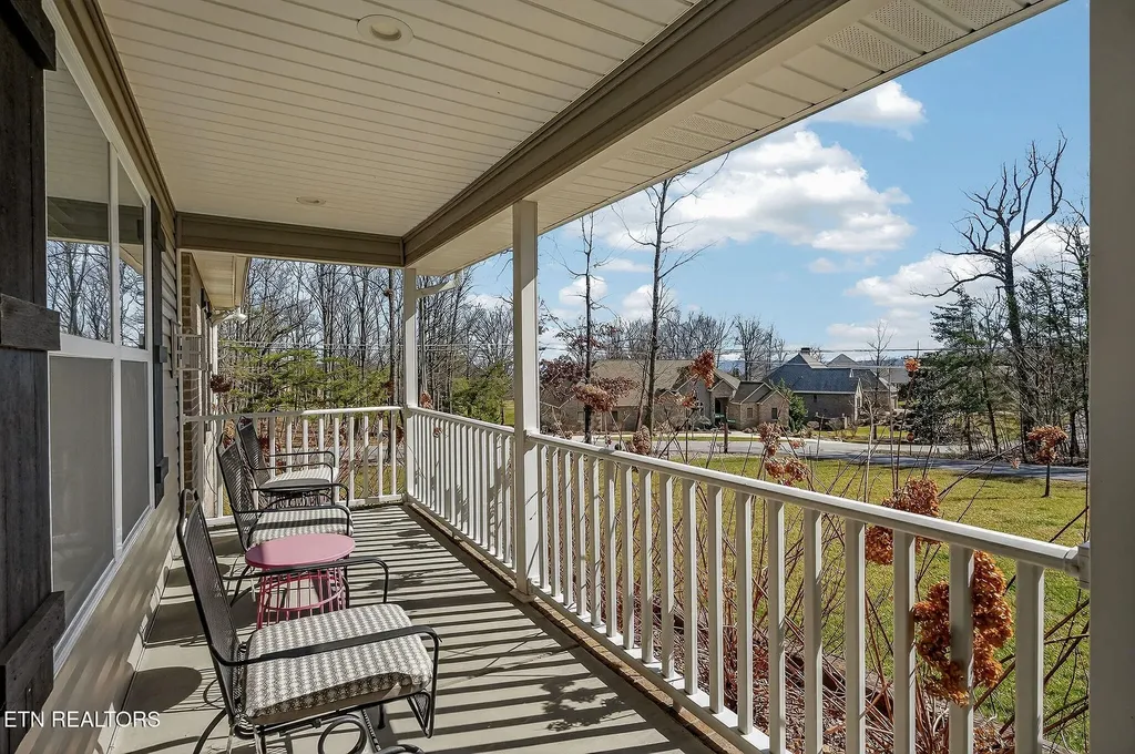 22 Mountain View Court Crossville TN 38558