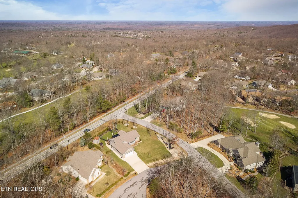 22 Mountain View Court Crossville TN 38558
