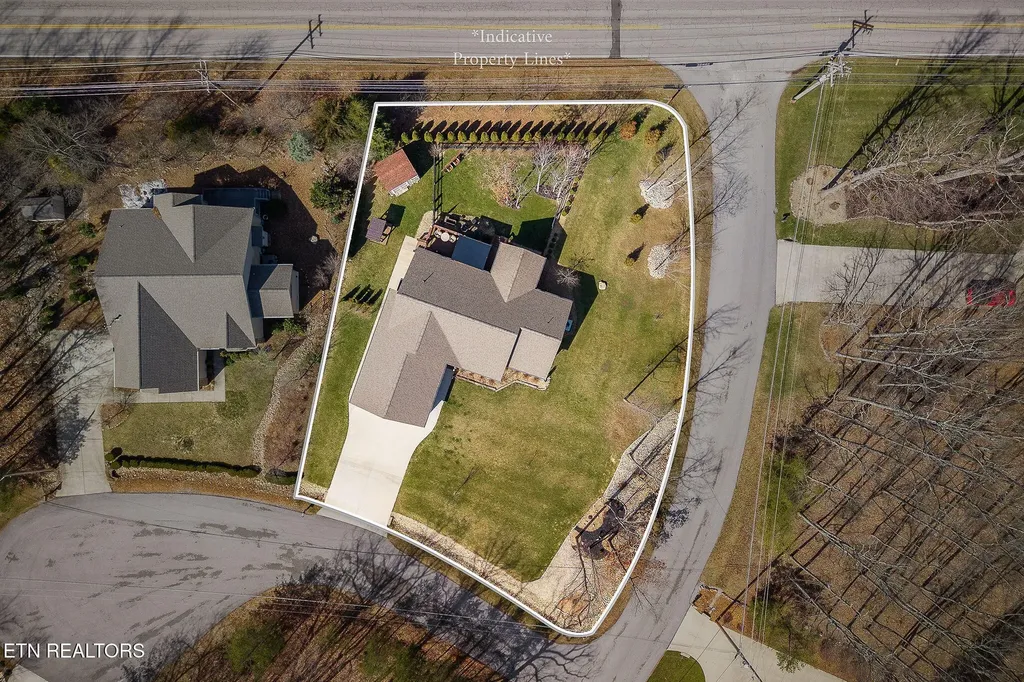 22 Mountain View Court Crossville TN 38558