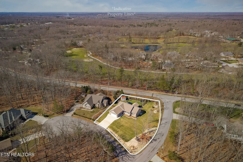22 Mountain View Court Crossville TN 38558
