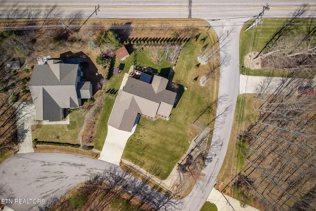 22 Mountain View Court Crossville TN 38558