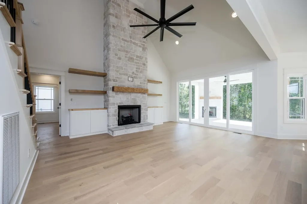4 Holly Grove Road Murfreesboro TN 37128