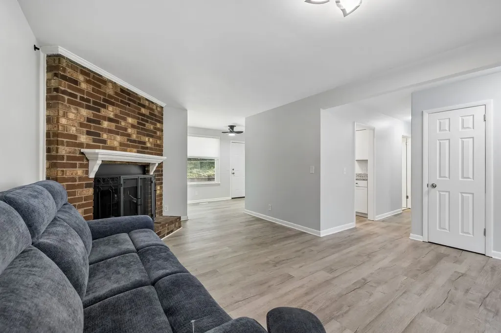 679 Frankfort Drive Hermitage TN 37076