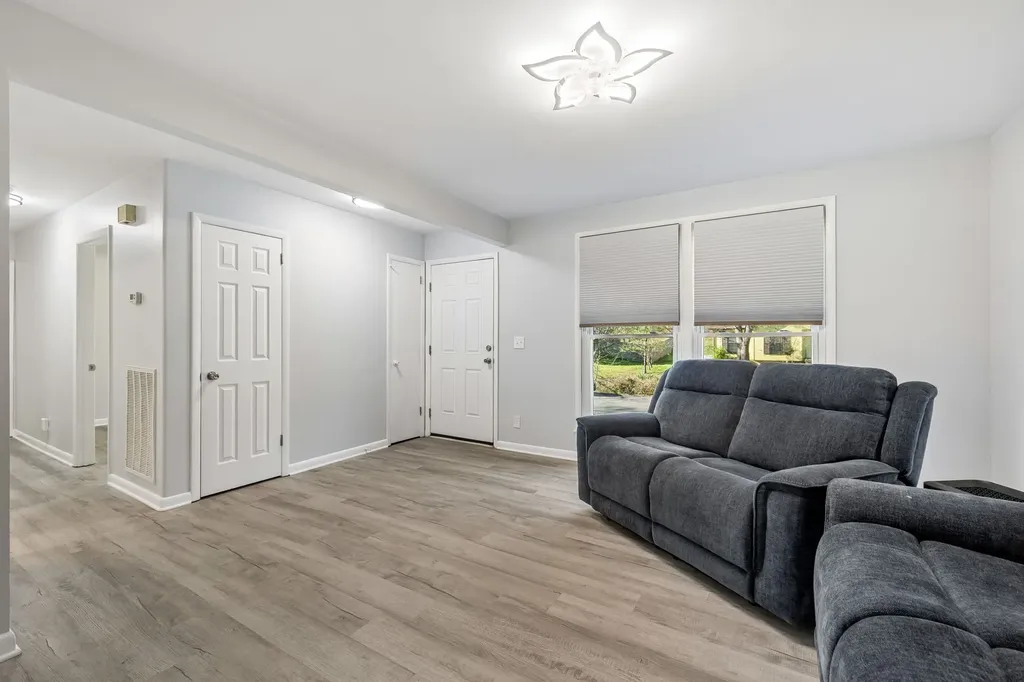 679 Frankfort Drive Hermitage TN 37076