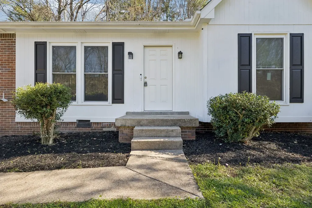 679 Frankfort Drive Hermitage TN 37076