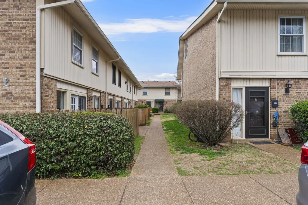 2116 Hobbs Road Nashville TN 37215