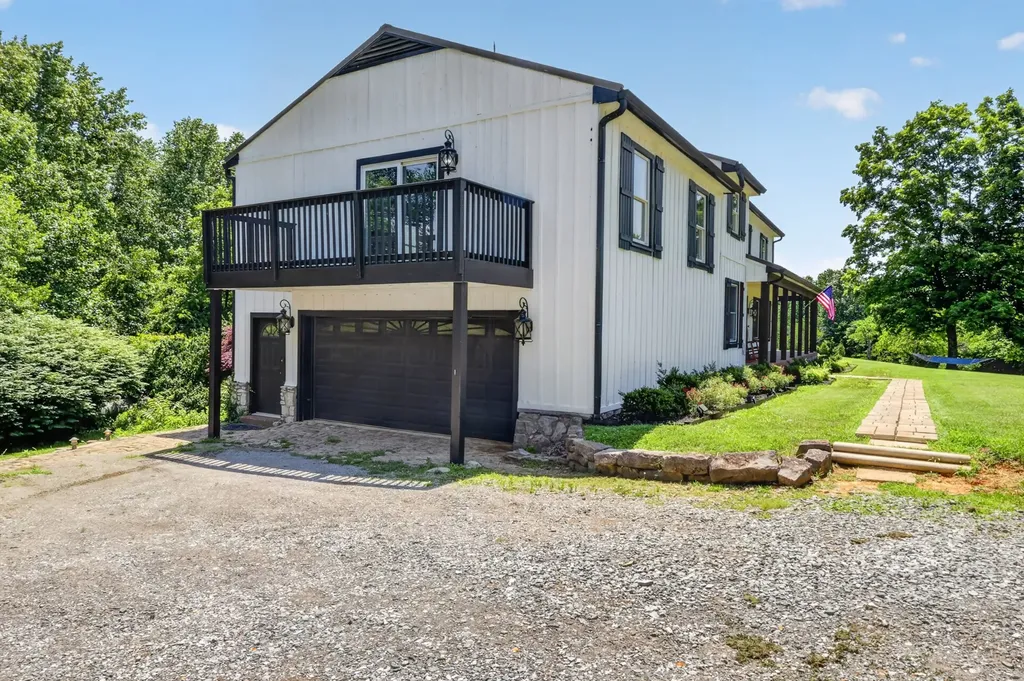 7255 Hall Road Greenbrier TN 37073