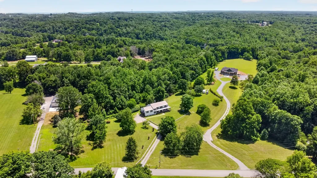 7255 Hall Road Greenbrier TN 37073
