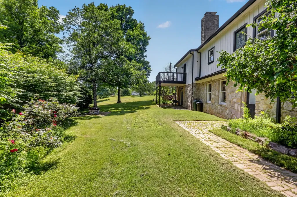 7255 Hall Road Greenbrier TN 37073