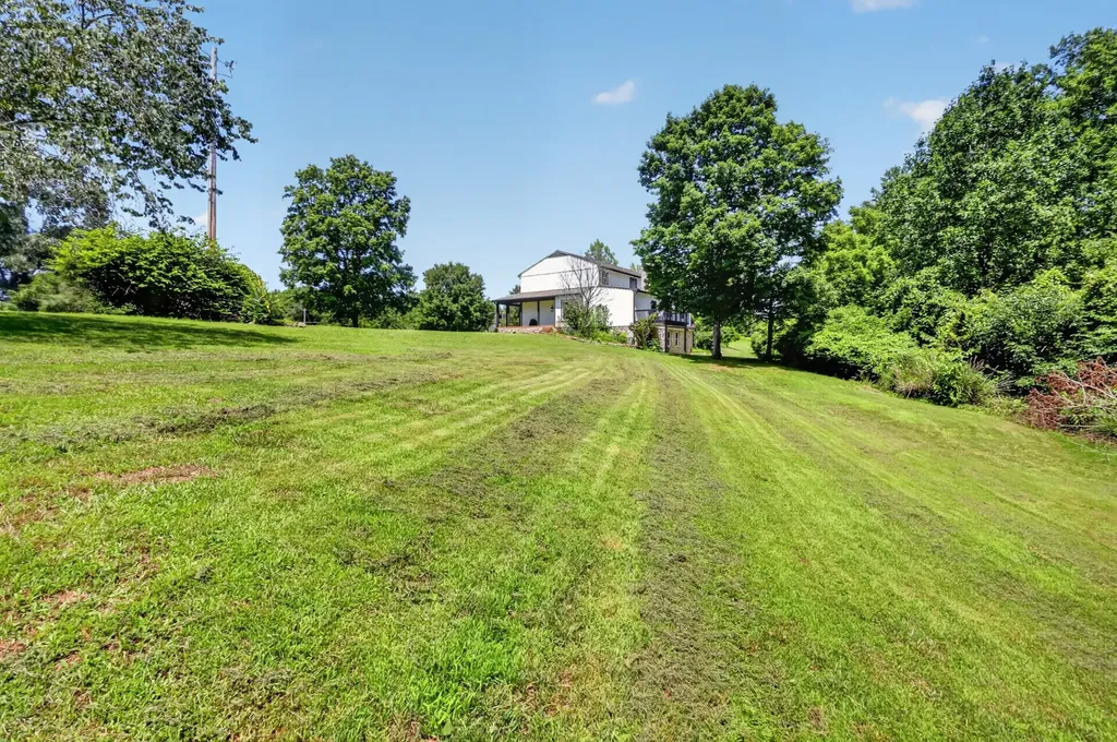 7255 Hall Road Greenbrier TN 37073
