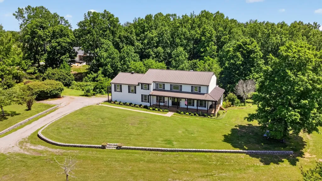 7255 Hall Road Greenbrier TN 37073