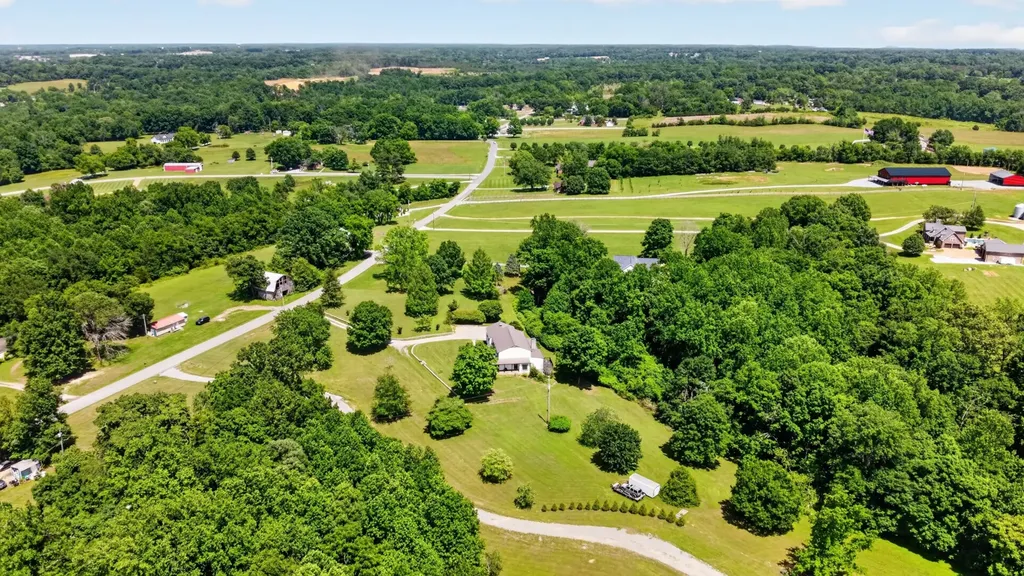 7255 Hall Road Greenbrier TN 37073