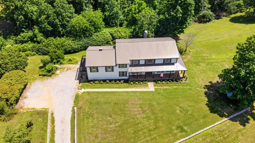 7255 Hall Road Greenbrier TN 37073
