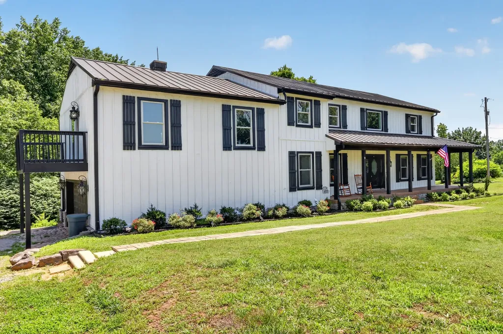 7255 Hall Road Greenbrier TN 37073