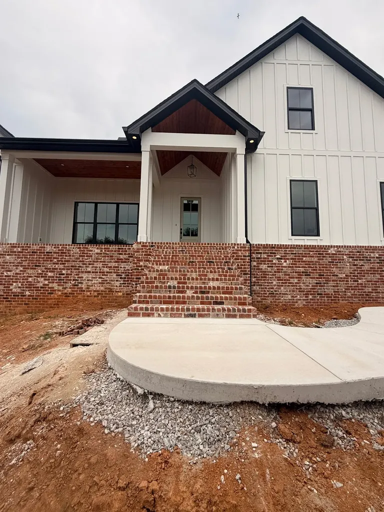 169 Hancock Drive Morrison TN 37357