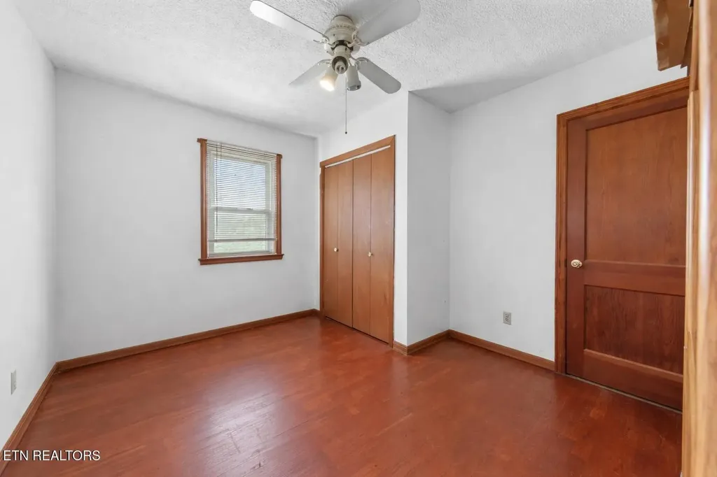 385 Hubbs Grove Road Maynardville TN 37807