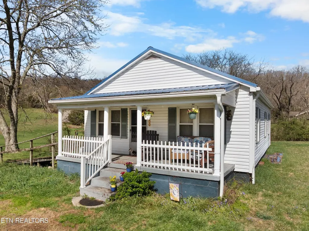 385 Hubbs Grove Road Maynardville TN 37807