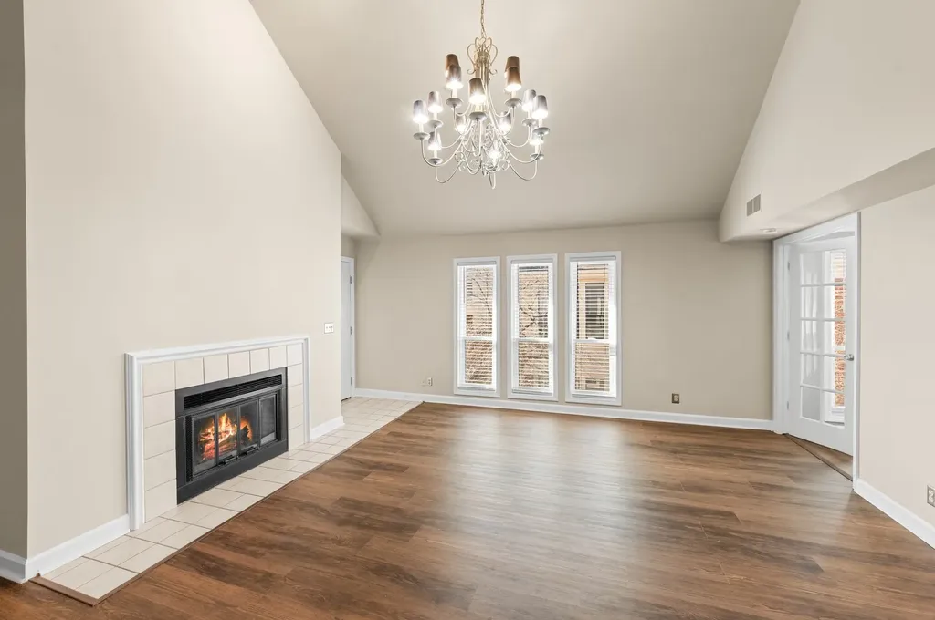 937 Russell Street Nashville TN 37206