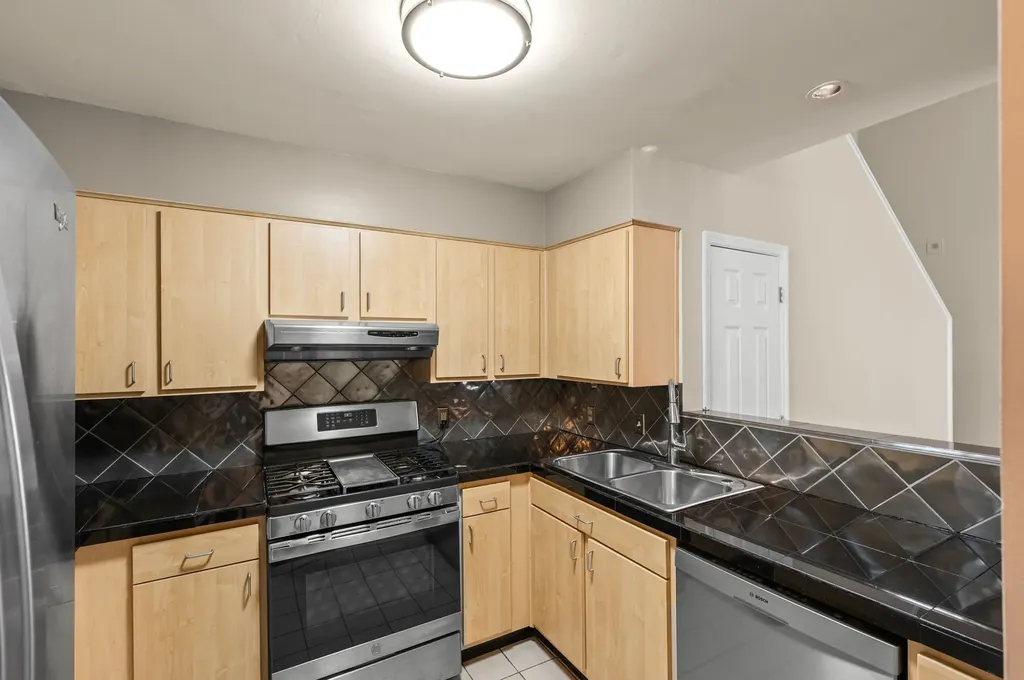 937 Russell Street Nashville TN 37206