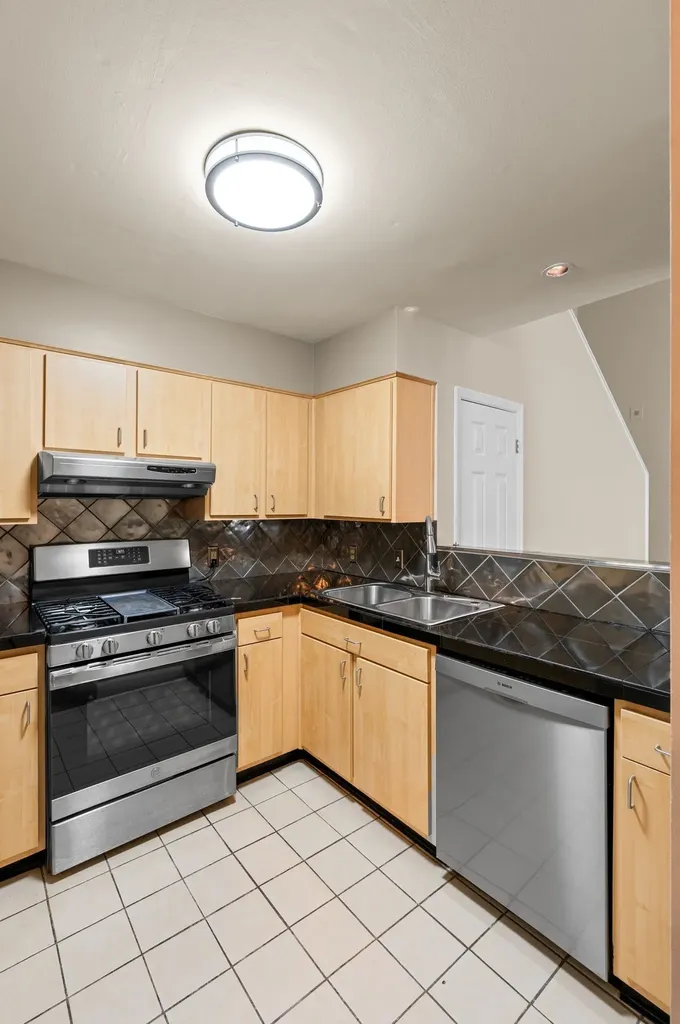 937 Russell Street Nashville TN 37206