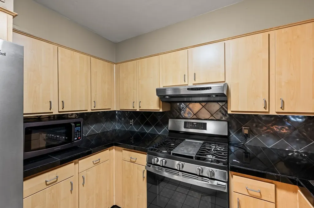 937 Russell Street Nashville TN 37206
