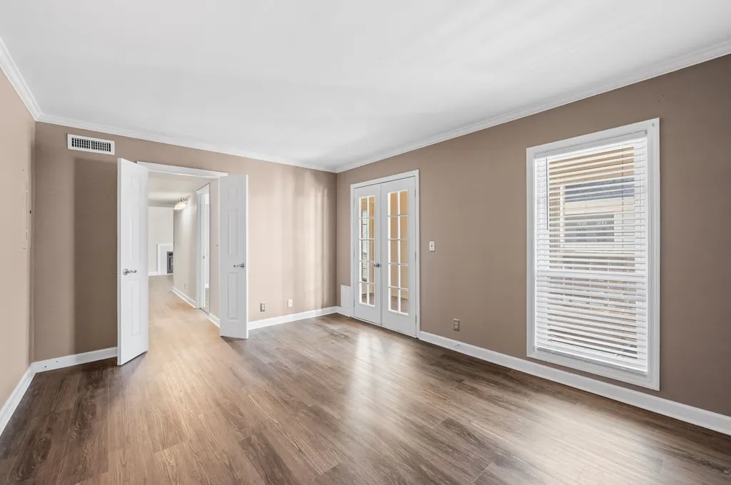 937 Russell Street Nashville TN 37206