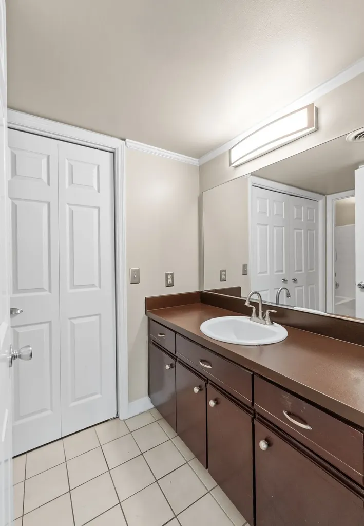 937 Russell Street Nashville TN 37206