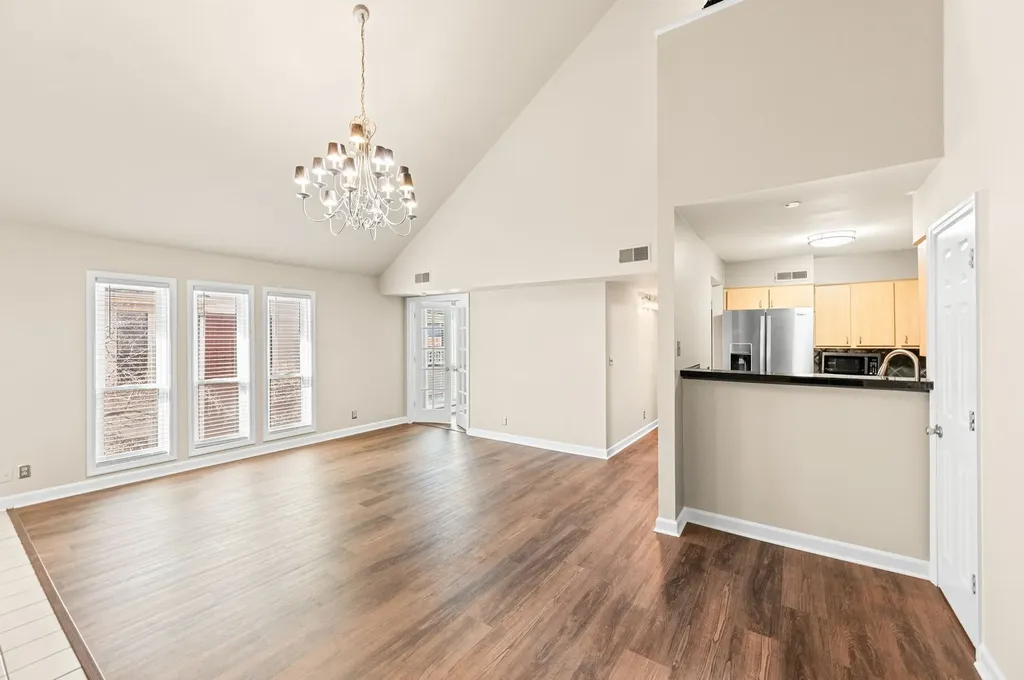 937 Russell Street Nashville TN 37206