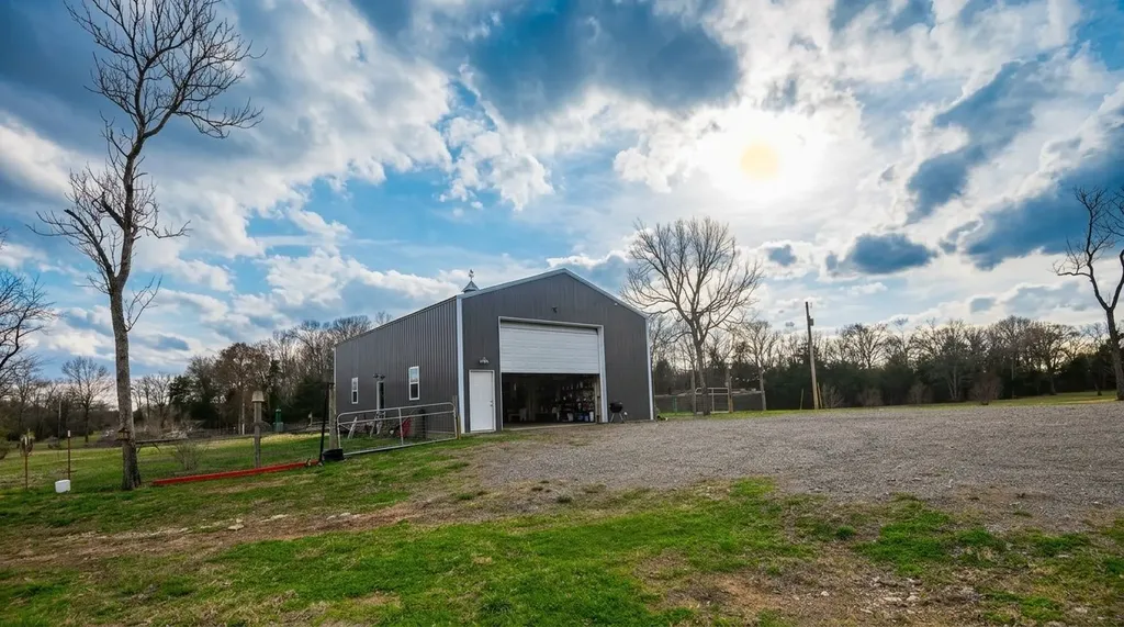 750 Railroad Road Wartrace TN 37183