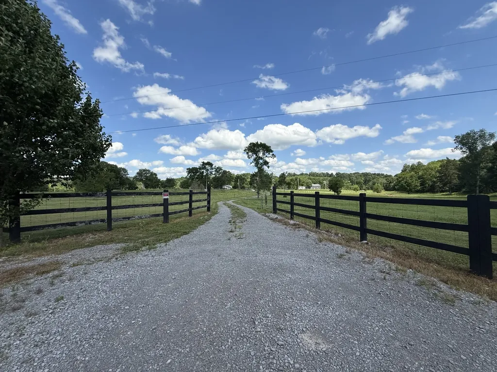 750 Railroad Road Wartrace TN 37183