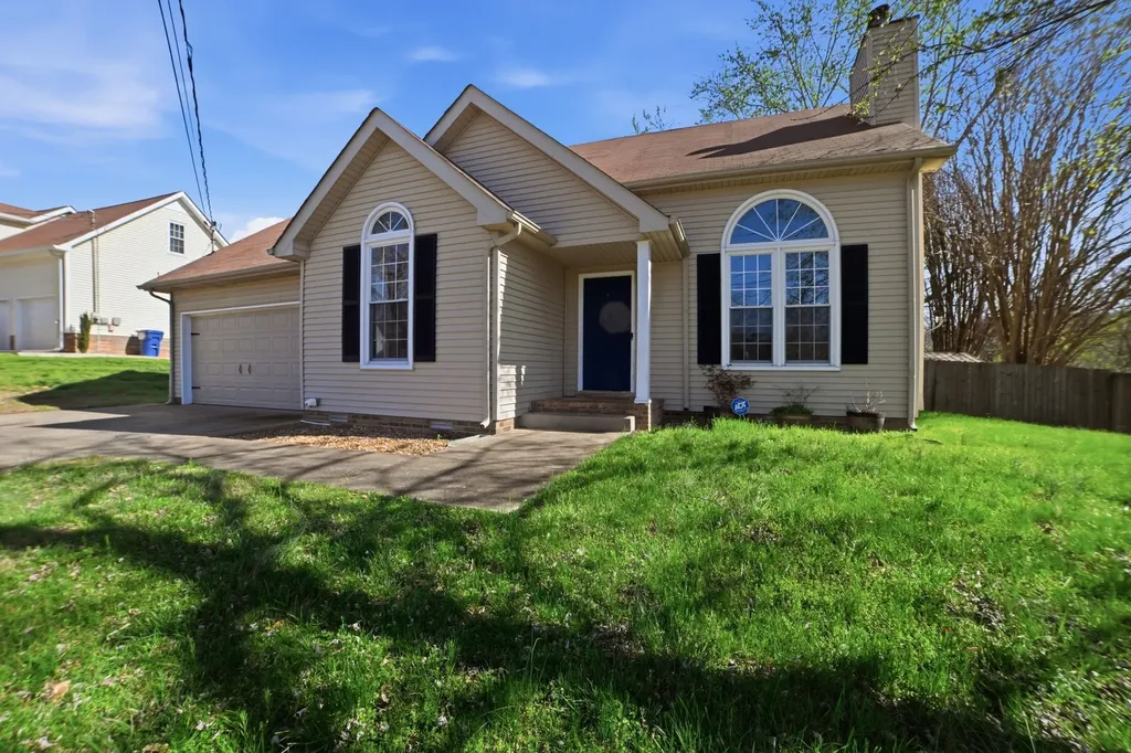 1756 Broadripple Drive Clarksville TN 37042