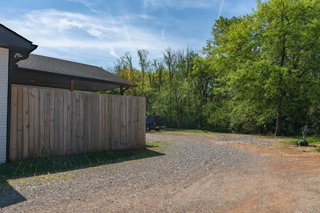 1406 Bradyville Pike Murfreesboro TN 37130