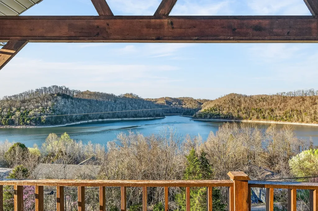 1634 Falling Water Road Sparta TN 38583