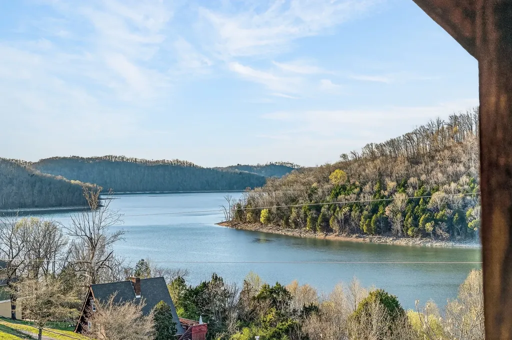 1634 Falling Water Road Sparta TN 38583