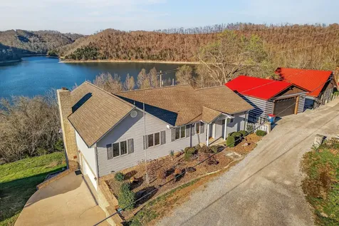 1634 Falling Water Road Sparta TN 38583