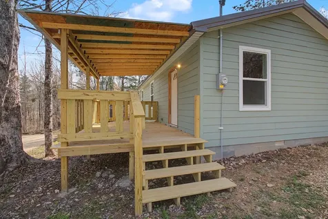 3625 Tumbling Creek Road Hurricane Mills TN 37078