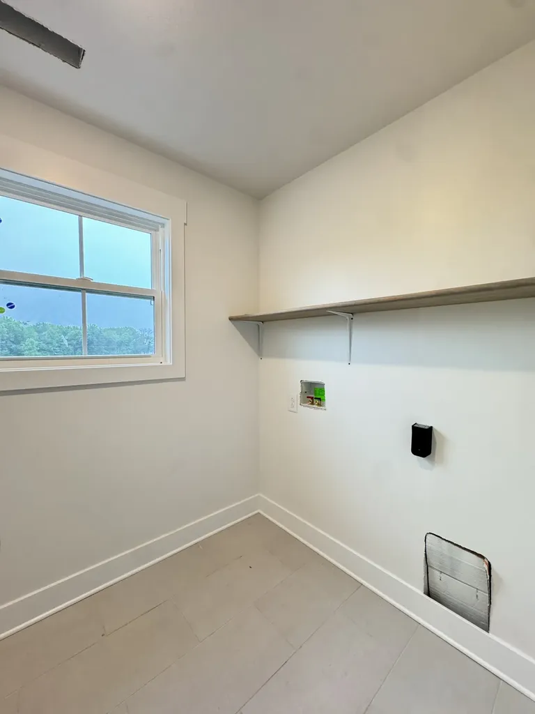 3162 E Old Ashland City Road, E Clarksville TN 37043