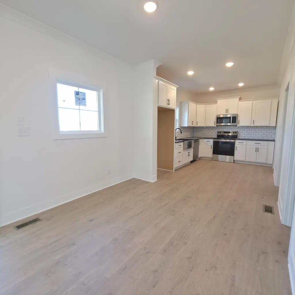 3162 E Old Ashland City Road, E Clarksville TN 37043