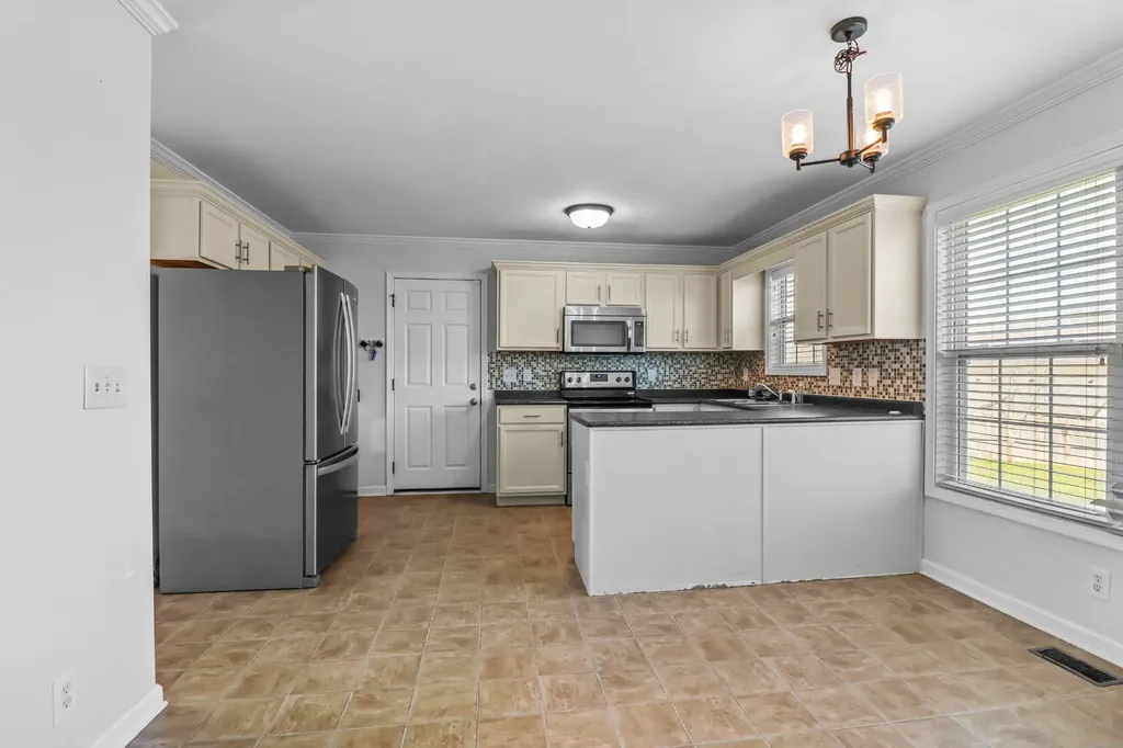 1213 Channelview Drive Clarksville TN 37040