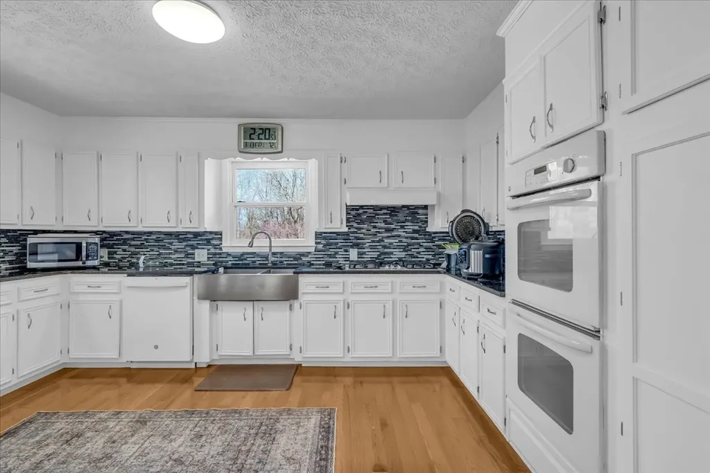 1389 Coconut Ridge Road Smithville TN 37166