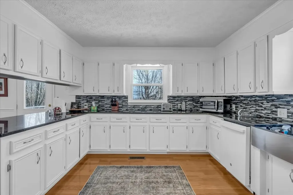 1389 Coconut Ridge Road Smithville TN 37166