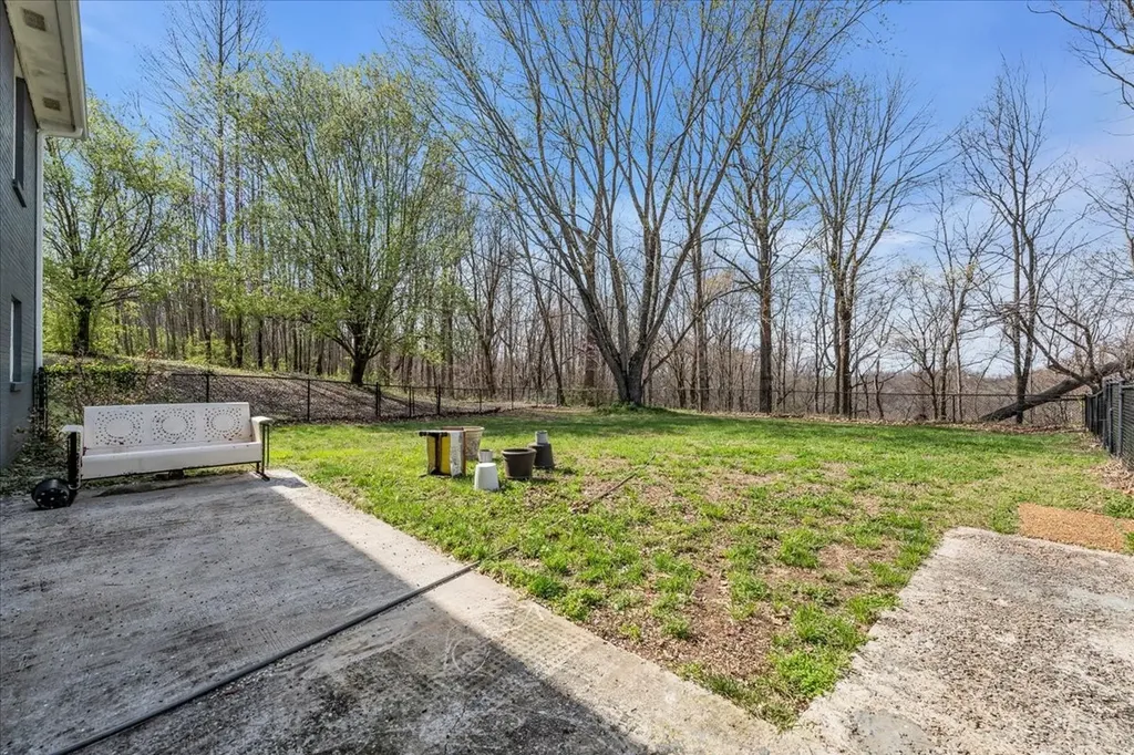 1389 Coconut Ridge Road Smithville TN 37166