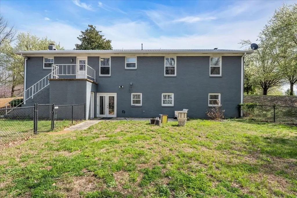 1389 Coconut Ridge Road Smithville TN 37166