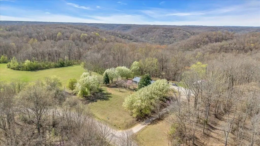 1389 Coconut Ridge Road Smithville TN 37166
