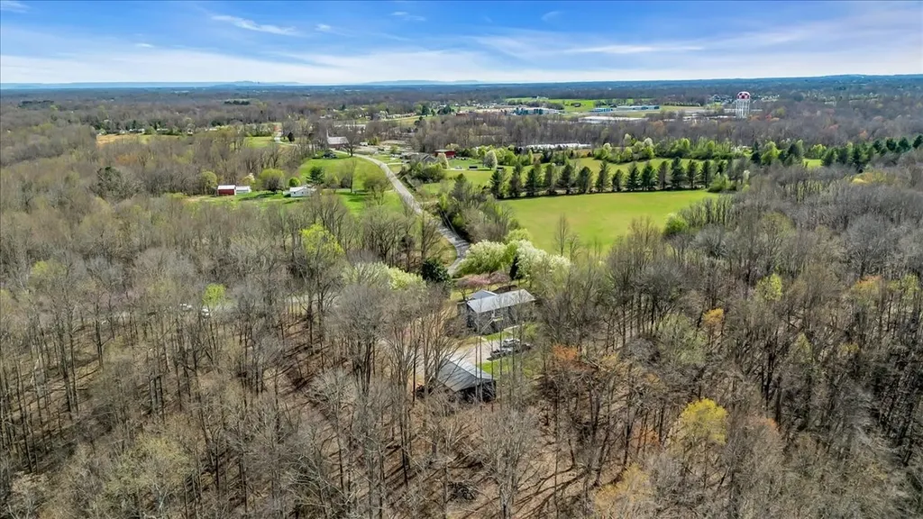 1389 Coconut Ridge Road Smithville TN 37166