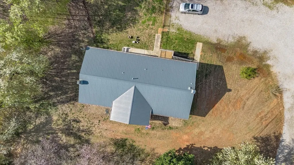 1389 Coconut Ridge Road Smithville TN 37166