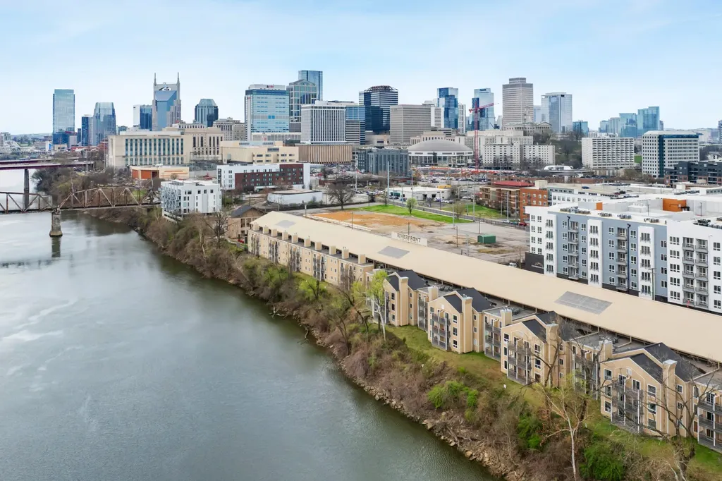 926 1st Ave, N Nashville TN 37201
