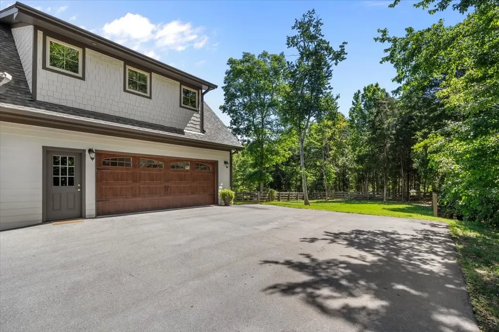8006 Rose Ridge Pvt Lane Fairview TN 37062